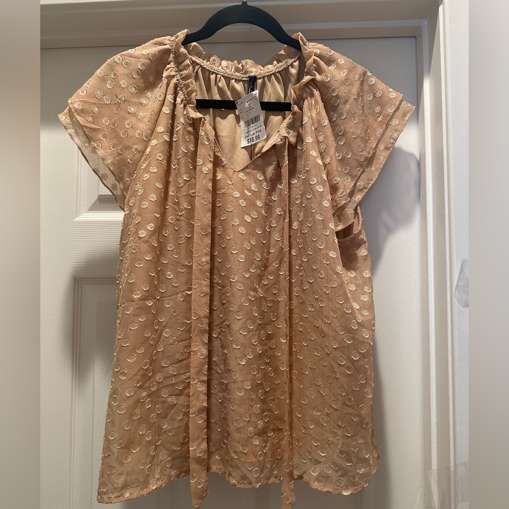 Chic Tan Blouse with Delicate Pattern